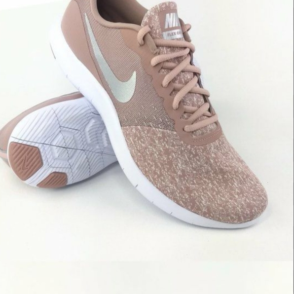 Nike Shoes - Nike running shoes rose gold